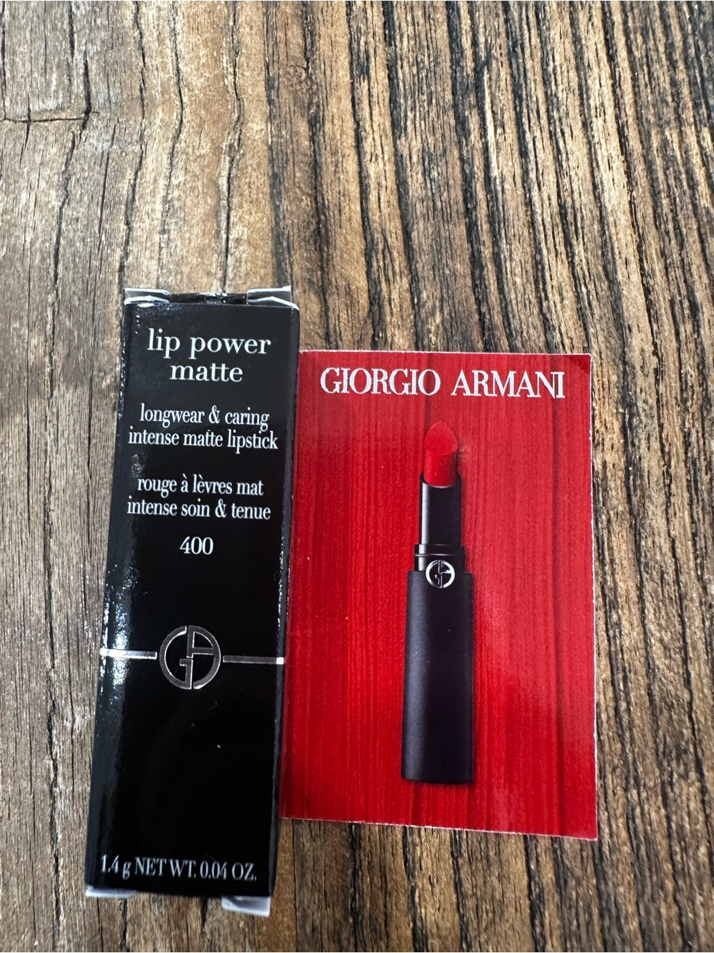 Giorgio Armani Lip Set Featuring Bold Red Shades - Picture 4 of 5